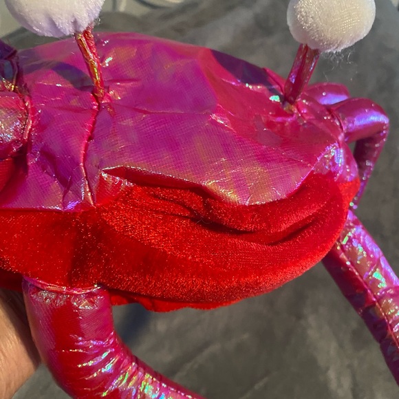 Don’t be CRABBY 🦀🦀cutest hat 🦀and matching crab crossover 🦀🦀 - Picture 2 of 12